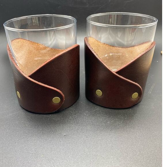 Pair of leather wrapped‎ whiskey glasses 
Buck design whiskey lover - Picture 3 of 6